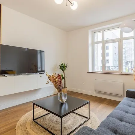 Les Arenes, Centre-gare-muse , 4 Pers * Metz