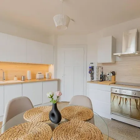 Les Arenes, Centre-gare-muse , 4 Pers Lägenhet Metz