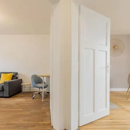 Les Arenes, Centre-gare-muse , 4 Pers * מץ